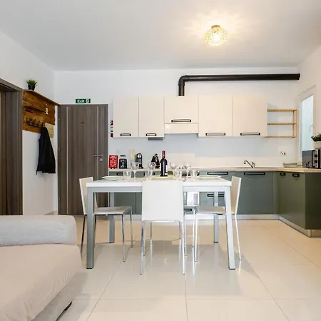 Superlative 2br In St. Pauls Bay Σεντ Πόλς Μπέι