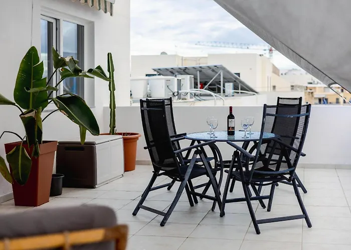 Διαμέρισμα Superlative 2br In St. Pauls Bay