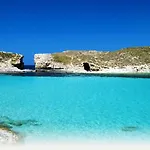 Superlative 2br In St. Pauls Bay *