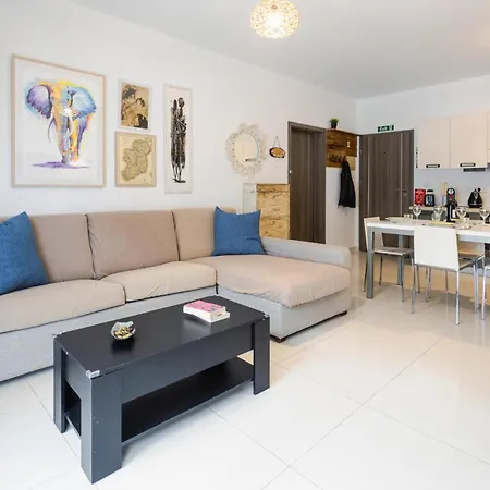 Superlative 2br In St. Pauls Bay St. Paul's Bay