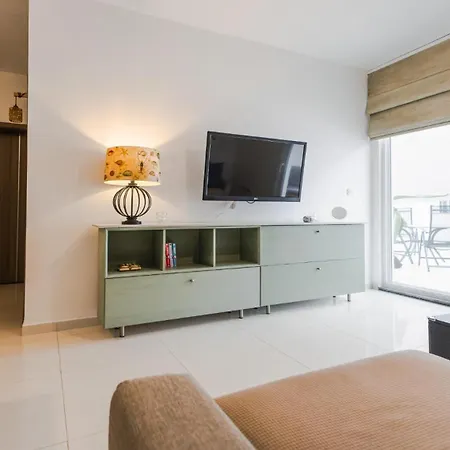 Superlative 2br In St. Pauls Bay St. Paul's Bay