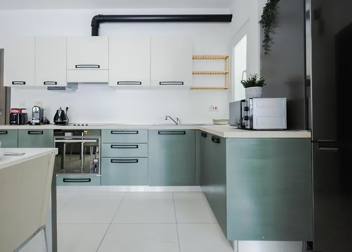 아파트 Superlative 2br In St. Pauls Bay 세인트폴스베이