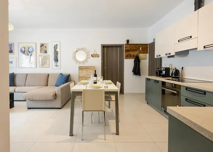 Superlative 2br In St. Pauls Bay St. Paul's Bay